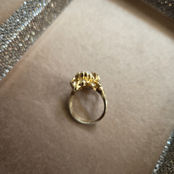 Vintage 14k Gold Clam Shell Pearl Ring - Picture 10 of 13